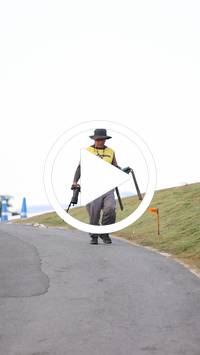 BIB:  <button type="button" onclick="openModal(27761476)" class="btn btn-primary btn-sm float-right" data-toggle="modal" data-target=".modal-high-quality">
                <i class="fa fa-download"></i> Download
                </button>